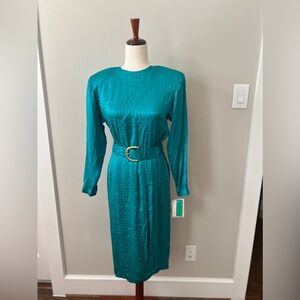 100%silk vintage deadstock 80s dress NWT. Amazing find!